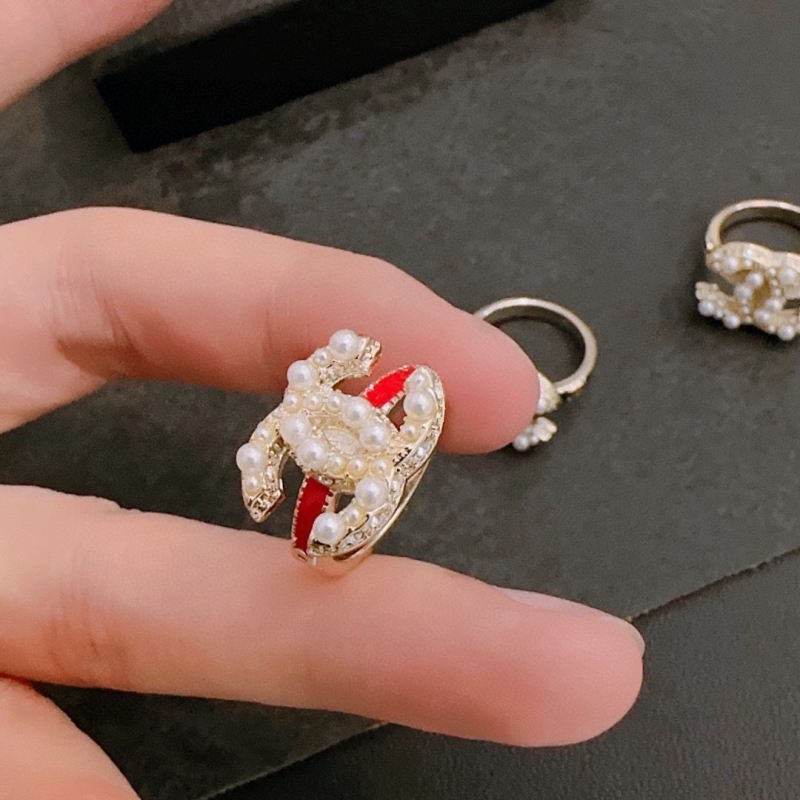 Ch*el rings